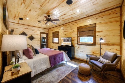 Liquid-Therapy-Lodge-Broken-Bow-Cabins-00305