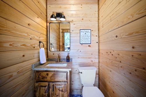 Liquid-Therapy-Lodge-Broken-Bow-Cabins-00309