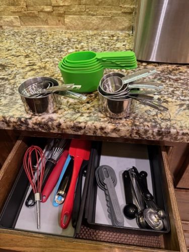 Liquid-Therapy-Lodge-Broken-Bow-Cabins-Amenities-Kitchen-10