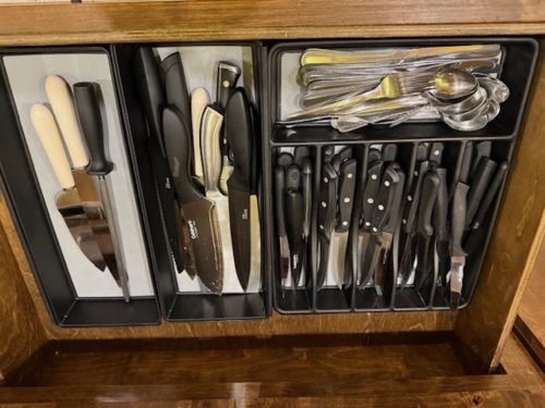 Liquid-Therapy-Lodge-Broken-Bow-Cabins-Amenities-Kitchen-15