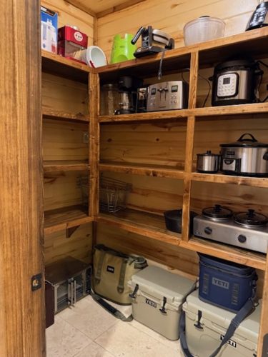 Liquid-Therapy-Lodge-Broken-Bow-Cabins-Amenities-Kitchen-6