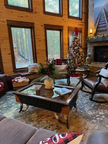 Liquid-Therapy-Lodge-Broken-Bow-Cabins-Christmas-16