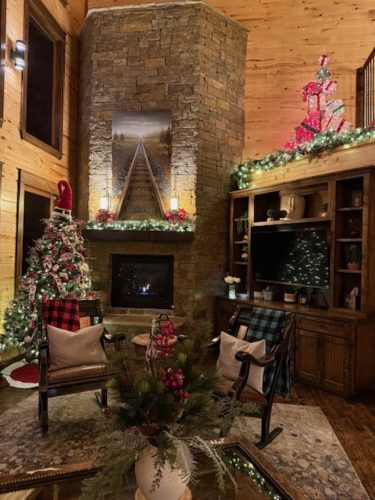 Liquid-Therapy-Lodge-Broken-Bow-Cabins-Christmas-31