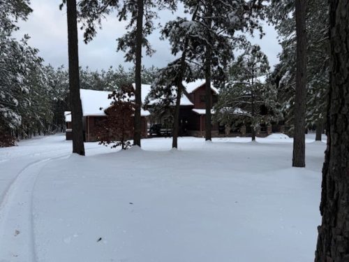 Liquid-Therapy-Lodge-Broken-Bow-Cabins-Snow-2