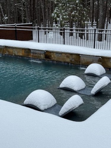 Liquid-Therapy-Lodge-Broken-Bow-Cabins-Snow-24