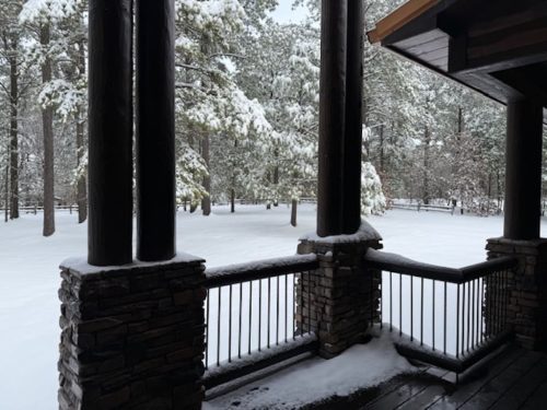 Liquid-Therapy-Lodge-Broken-Bow-Cabins-Snow-31